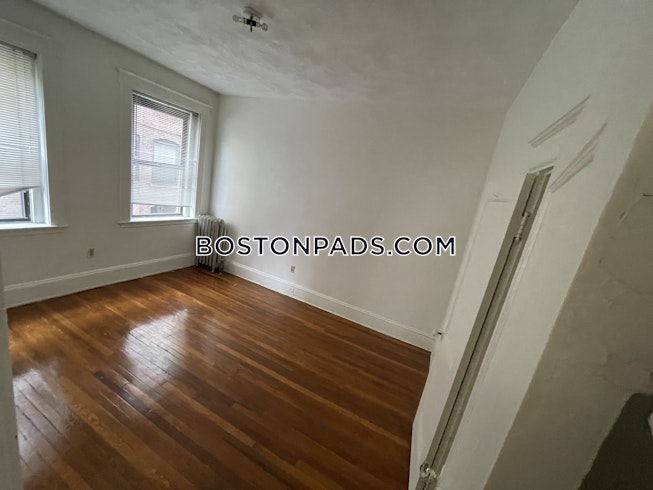 Boston - $3,100+ /mo