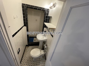 Commonwealth Ave. Boston