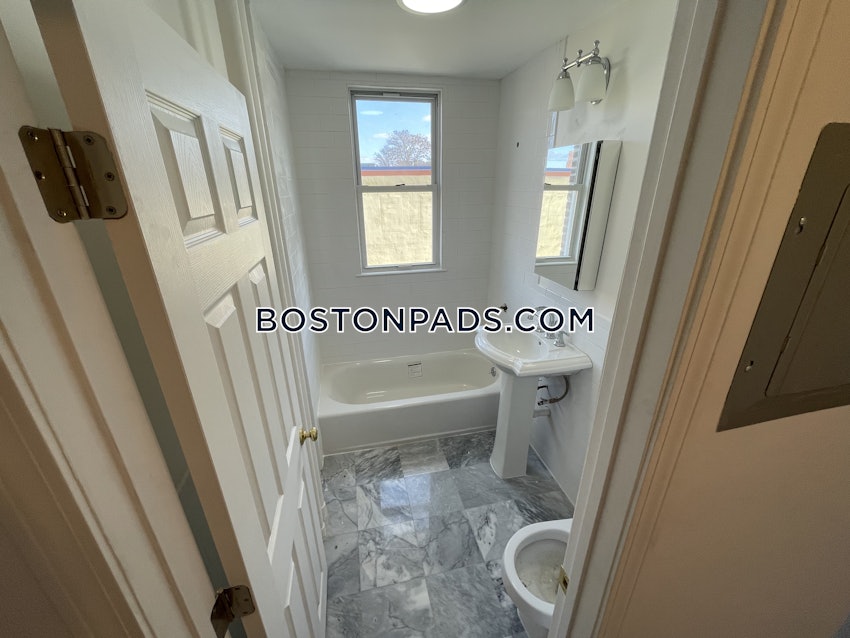 BOSTON - ALLSTON - 1 Bed, 1 Bath - Image 3