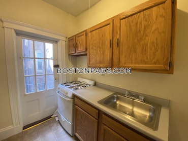 Boston - 1 Beds, 1 Baths