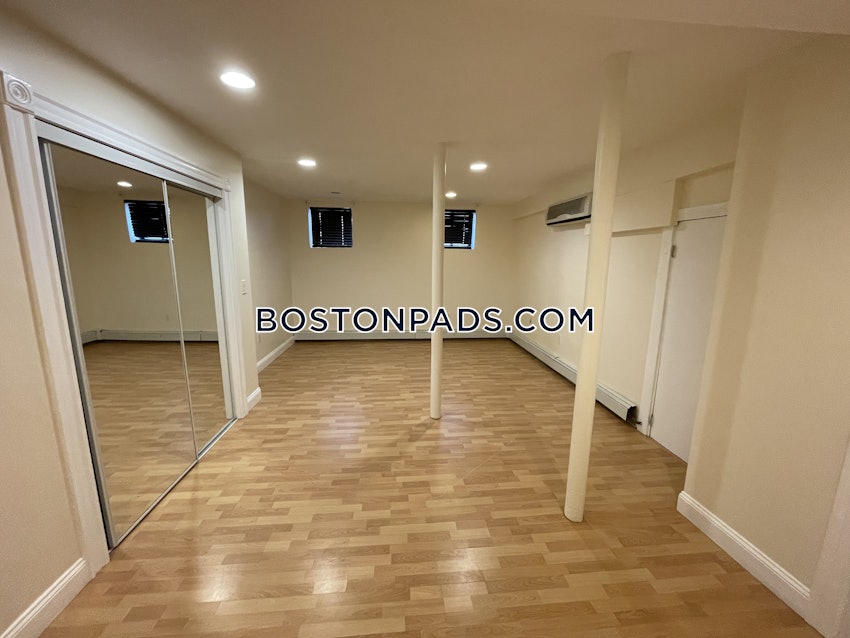 BROOKLINE - BEACONSFIELD - 2 Beds, 2 Baths - Image 2