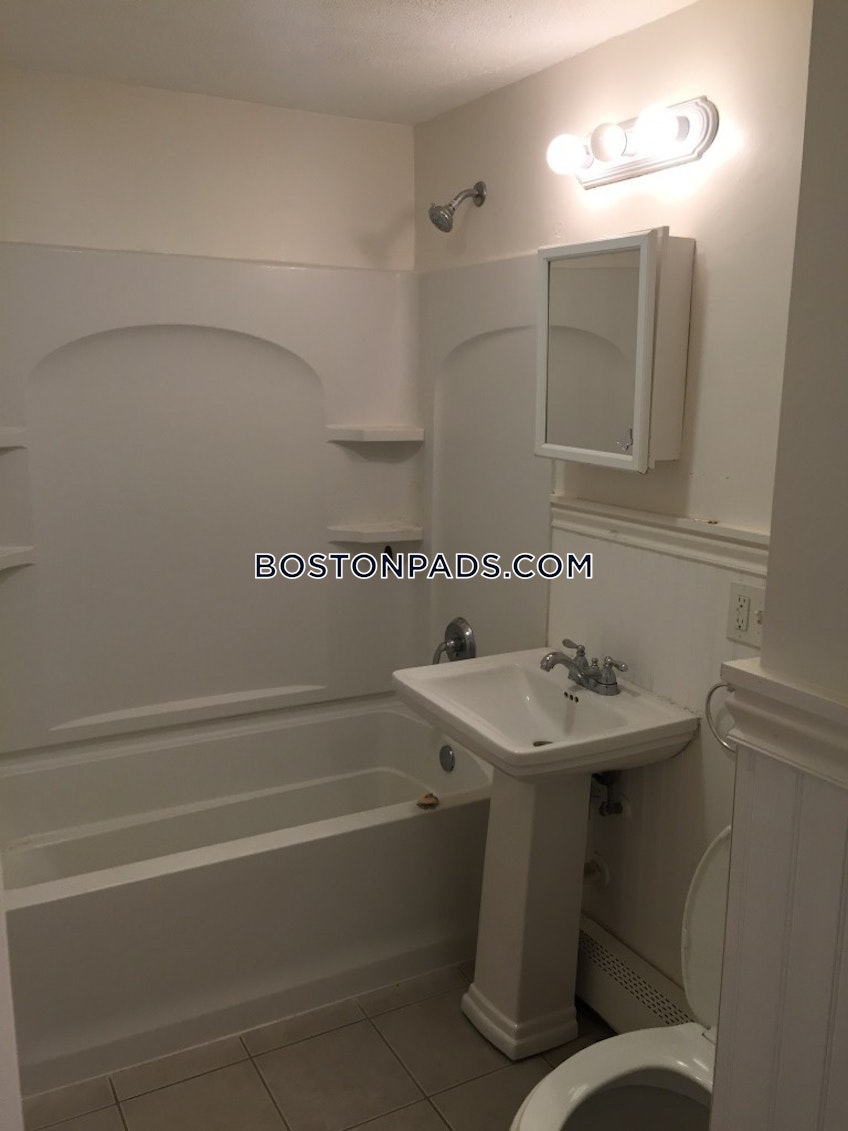 Bourne - $2,475+ /month