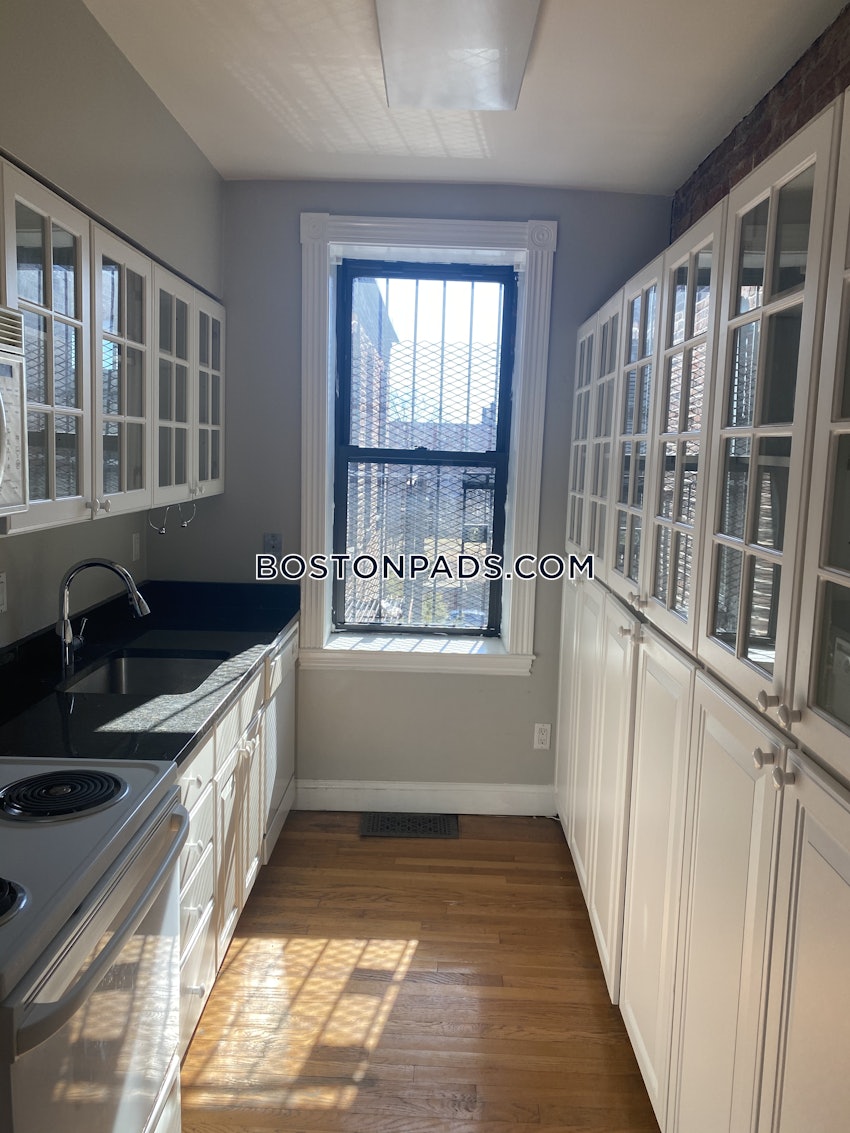 BOSTON - BACK BAY - 1 Bed, 1 Bath - Image 7