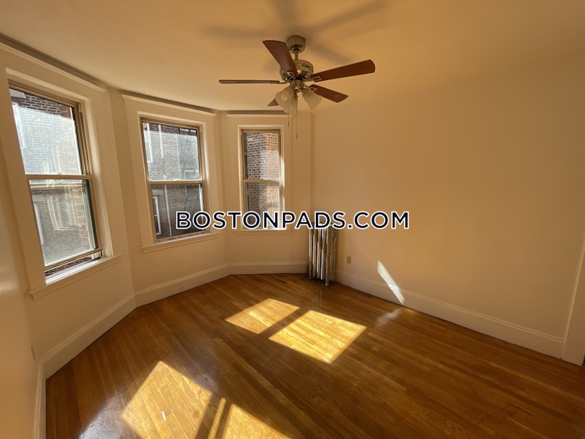 BOSTON - ALLSTON - 1 Bed, 1 Bath - Image 3