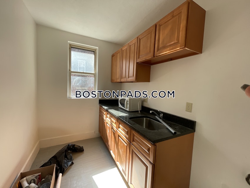 BOSTON - ALLSTON - 1 Bed, 1 Bath - Image 1