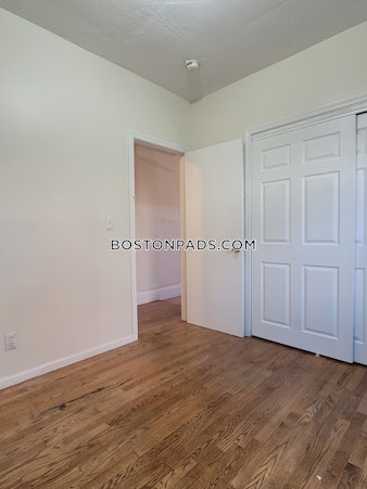 Wait St. Roxbury Crossing