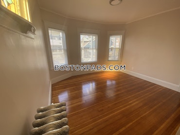 Boston - 4 Beds, 2 Baths