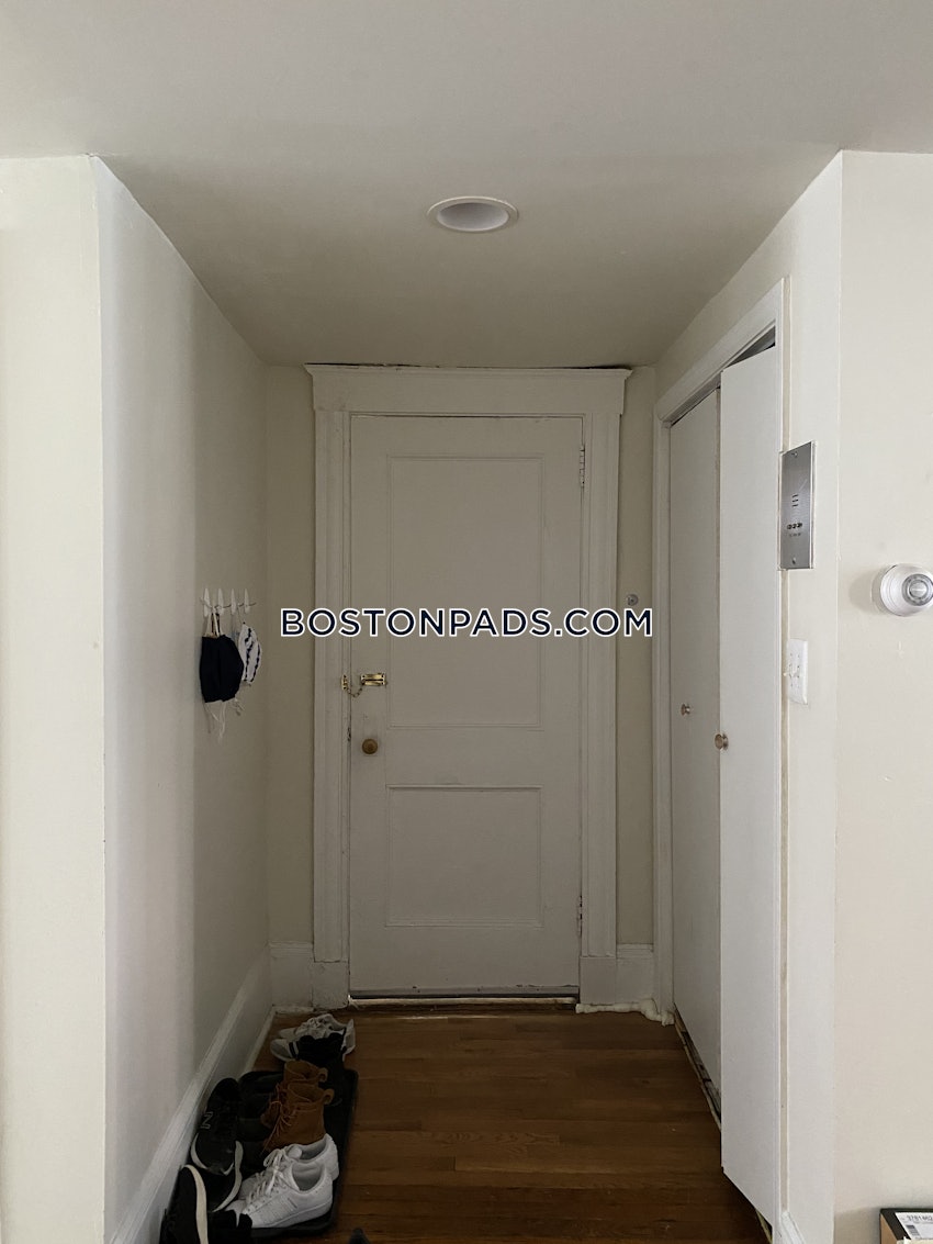 BROOKLINE- WASHINGTON SQUARE - 2 Beds, 1 Bath - Image 1