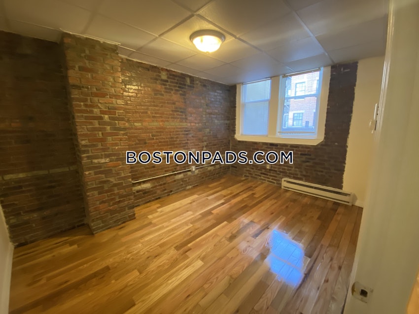 BOSTON - NORTH END - 2 Beds, 1 Bath - Image 18