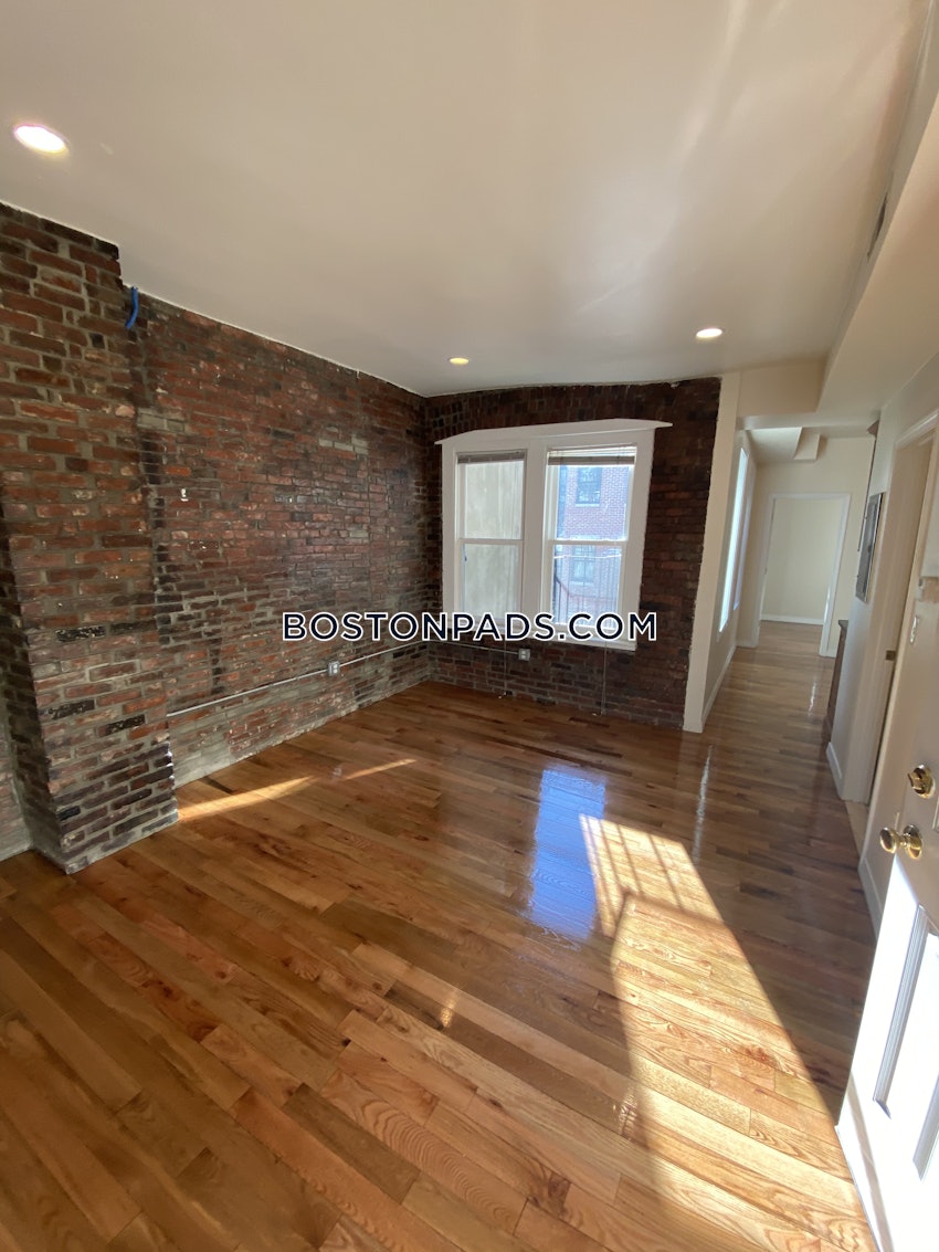 BOSTON - NORTH END - 3 Beds, 1 Bath - Image 17