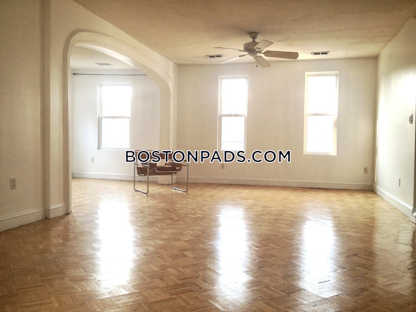 BOSTON - ROXBURY - 4 Beds, 2 Baths - Image 4