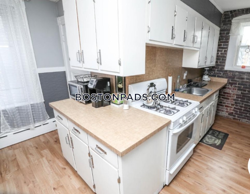 SOMERVILLE - UNION SQUARE - 3 Beds, 1 Bath - Image 2