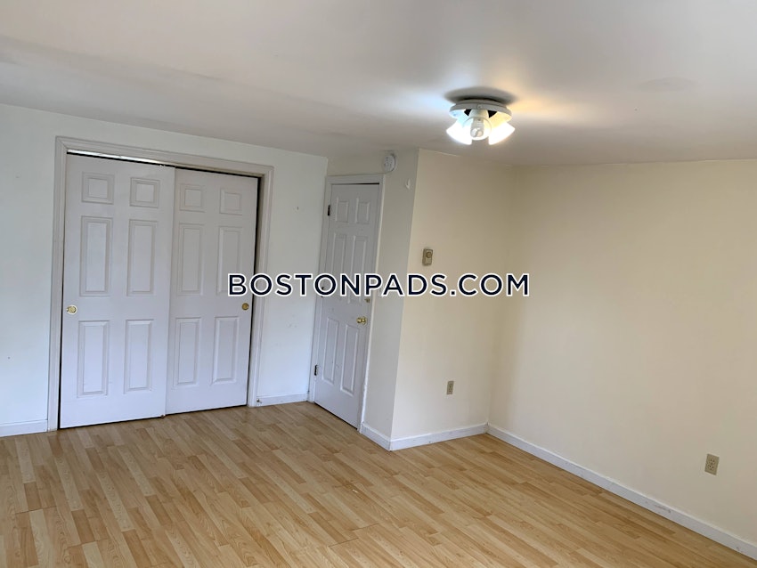 BOSTON - LOWER ALLSTON - 4 Beds, 2.5 Baths - Image 4