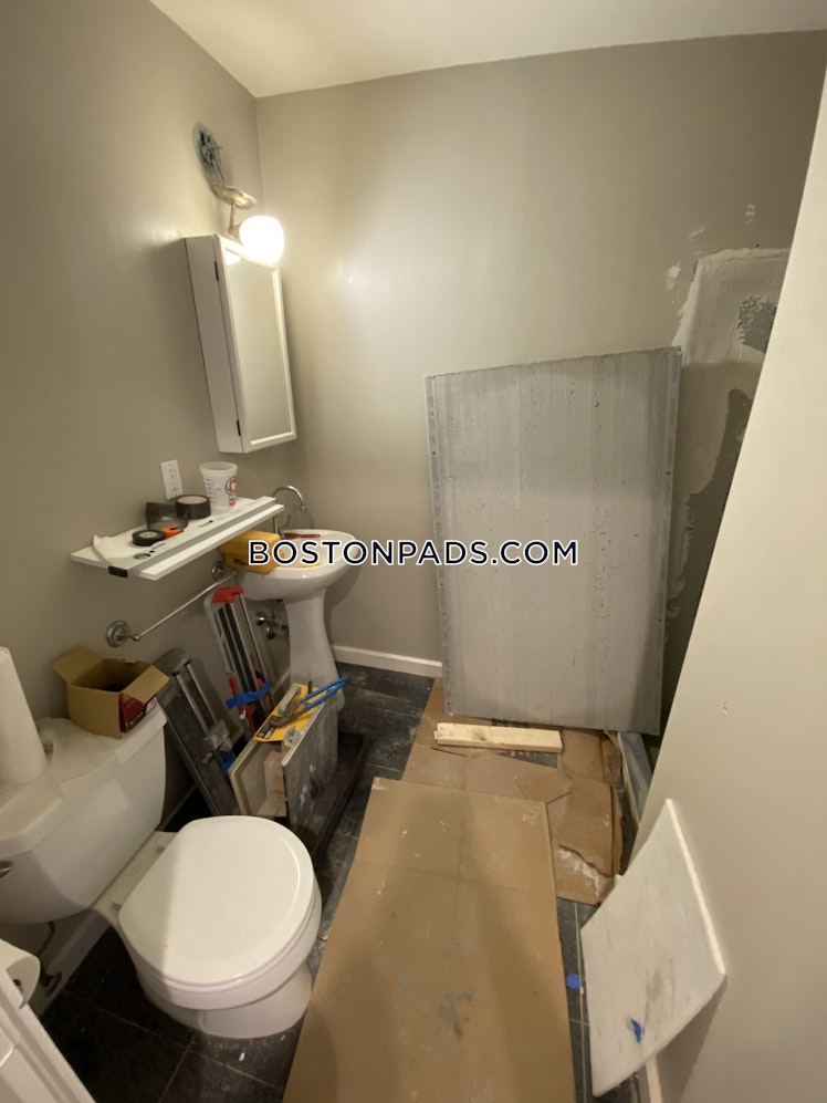 Sidney St., Cambridge