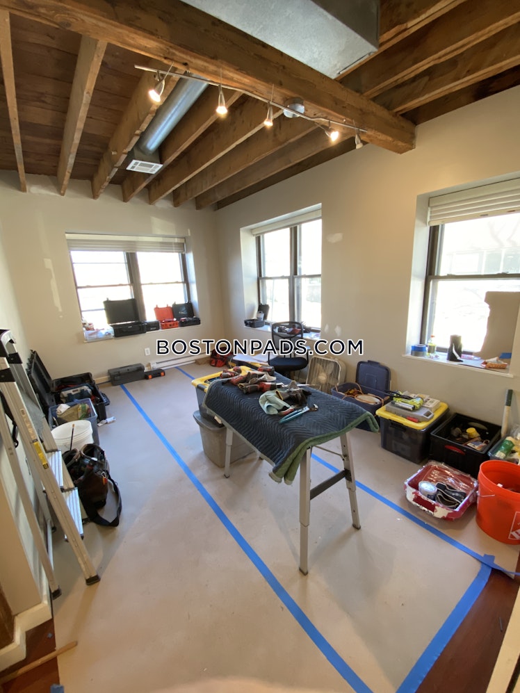 Sidney St., Cambridge