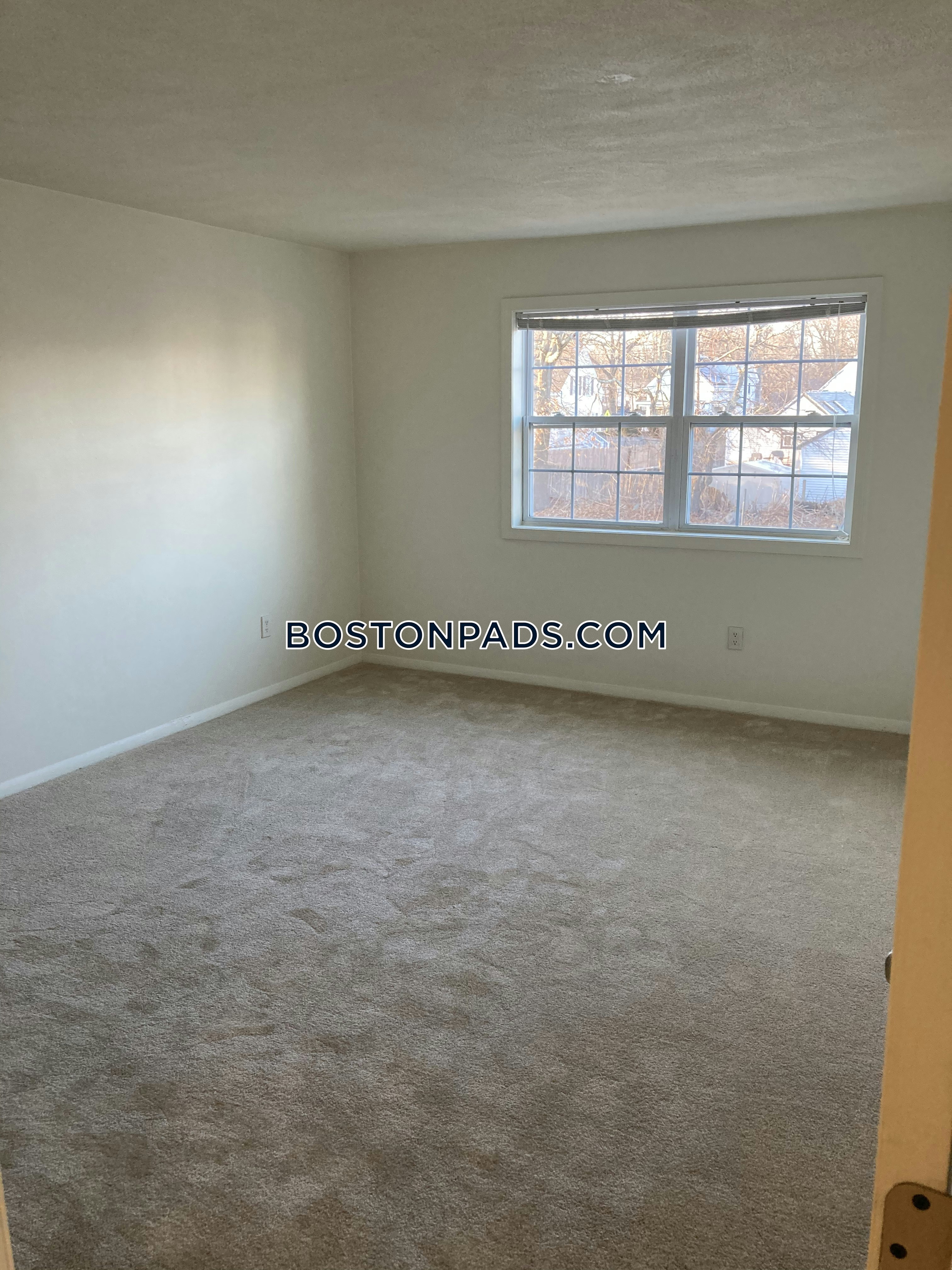 Randolph - 1 Beds, 1 Baths