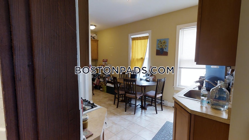 SOMERVILLE - DAVIS SQUARE - 3 Beds, 1 Bath - Image 21