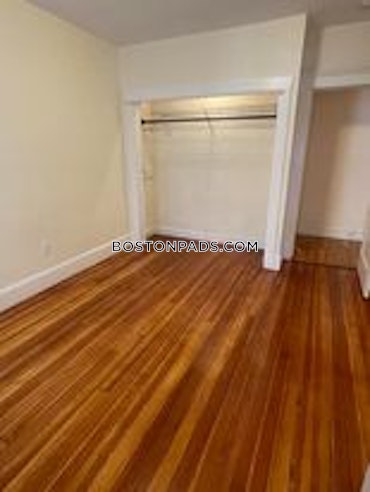 Boston - 4 Beds, 2 Baths