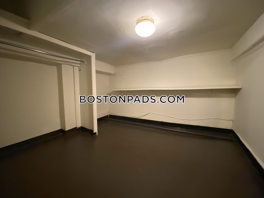 BOSTON - ALLSTON/BRIGHTON BORDER - 3 Beds, 1 Bath - Image 3