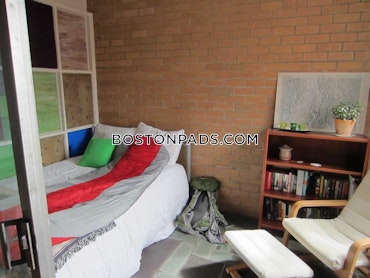 Boston - 2 Beds, 1 Baths