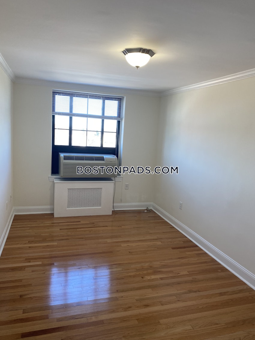 CAMBRIDGE - HARVARD SQUARE - 2 Beds, 1 Bath - Image 8