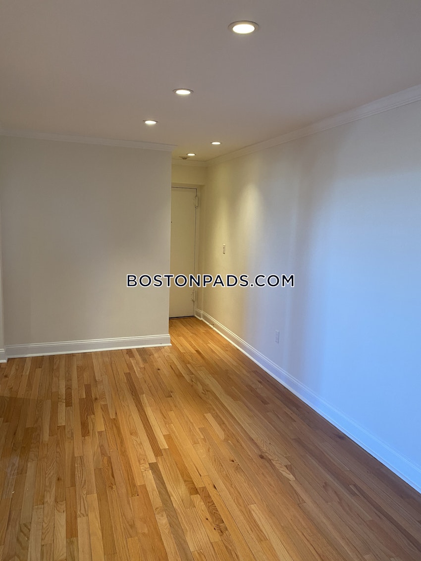 CAMBRIDGE - HARVARD SQUARE - 2 Beds, 1 Bath - Image 4