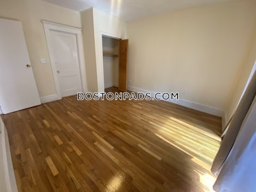 Boston - 4 Beds, 2 Baths