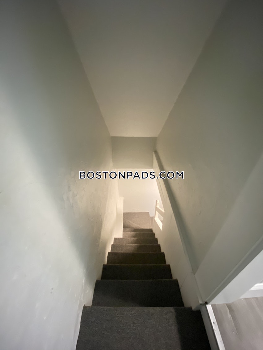 BOSTON - EAST BOSTON - JEFFRIES POINT - 3 Beds, 2 Baths - Image 27
