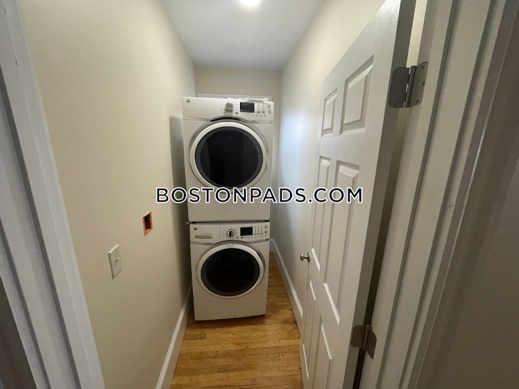 PARK VIEW St., Boston