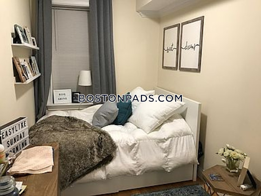 BOSTON - NORTH END - 4 Beds, 2 Baths - Image 8