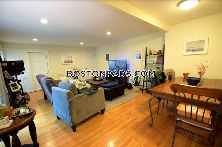 BOSTON - FORT HILL - 4 Beds, 3 Baths - Image 1
