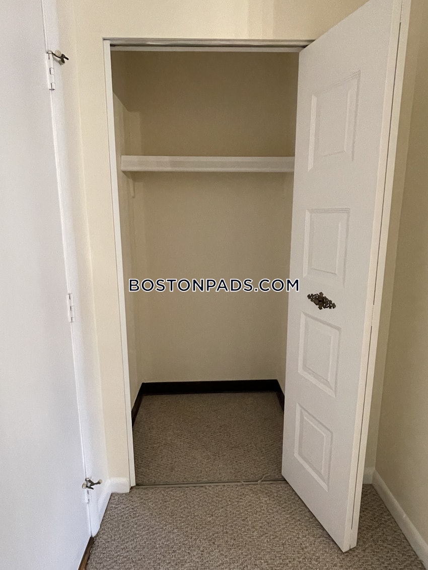 ARLINGTON - 1 Bed, 1 Bath - Image 14