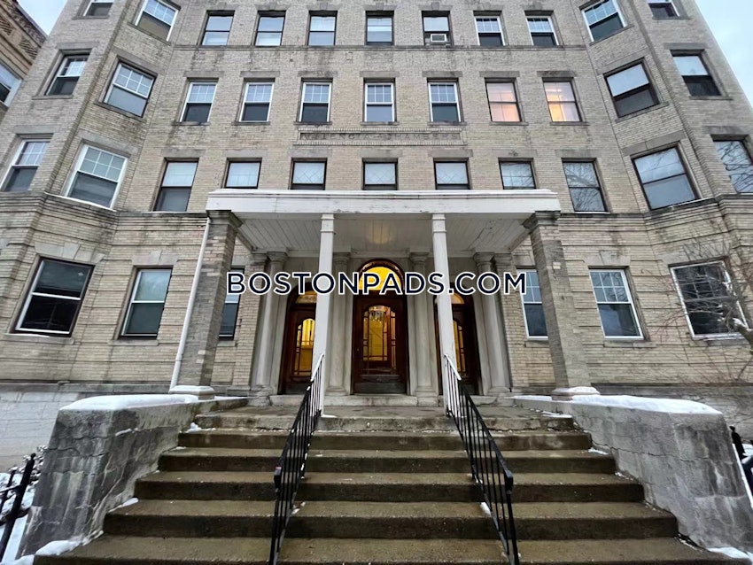 BOSTON - BRIGHTON - CLEVELAND CIRCLE - 2 Beds, 1 Bath - Image 1