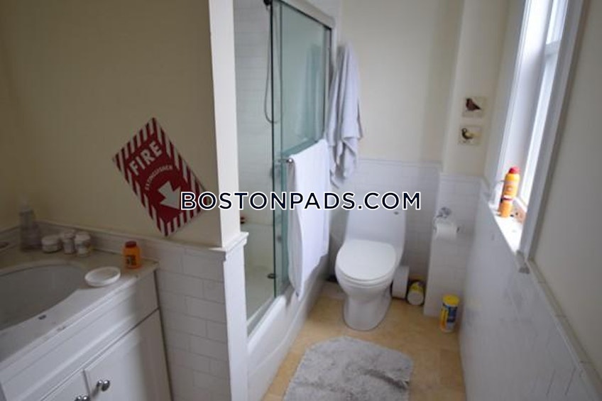 Boston - $4,950+ /month
