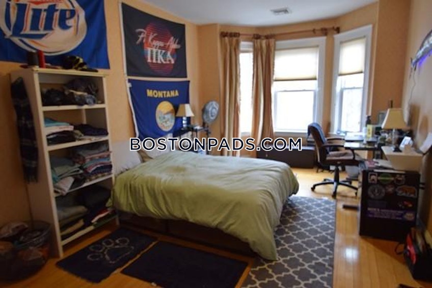 Boston - $4,950+ /month