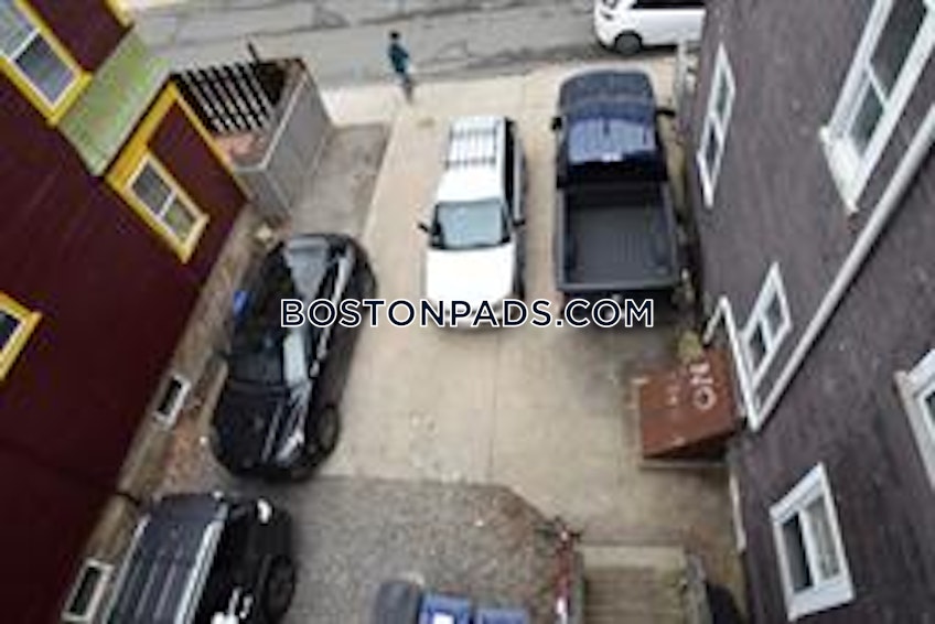 Boston - $4,950+ /month