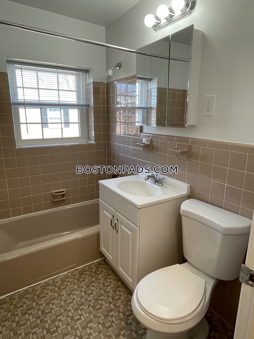 NEWTON - NEWTONVILLE - 1 Bed, 1 Bath - Image 10