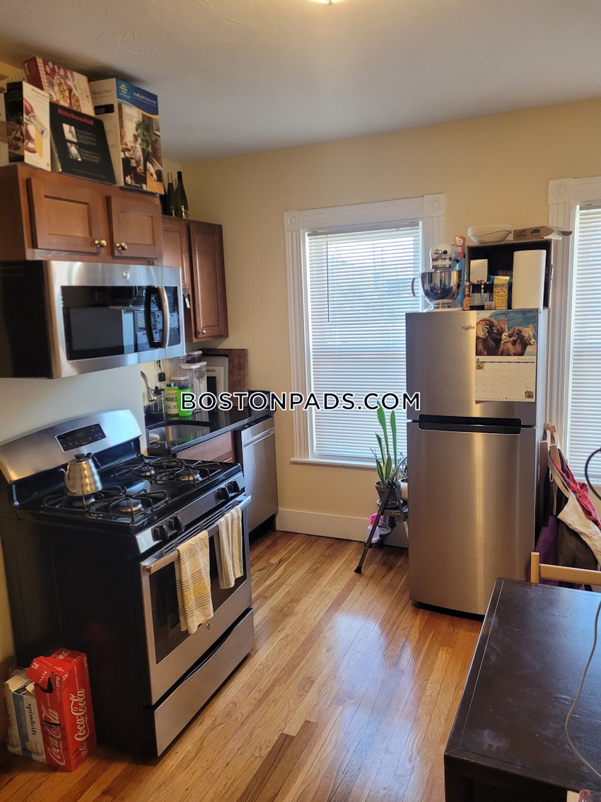 CAMBRIDGE - PORTER SQUARE - 1 Bed, 1 Bath - Image 2