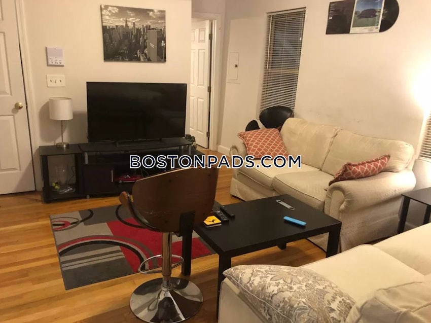 BOSTON - SOUTH BOSTON - ANDREW SQUARE - 3 Beds, 1 Bath - Image 2