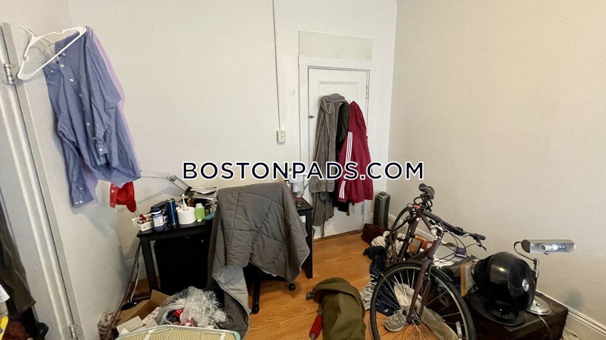 BOSTON - MISSION HILL - 5 Beds, 1 Bath - Image 5