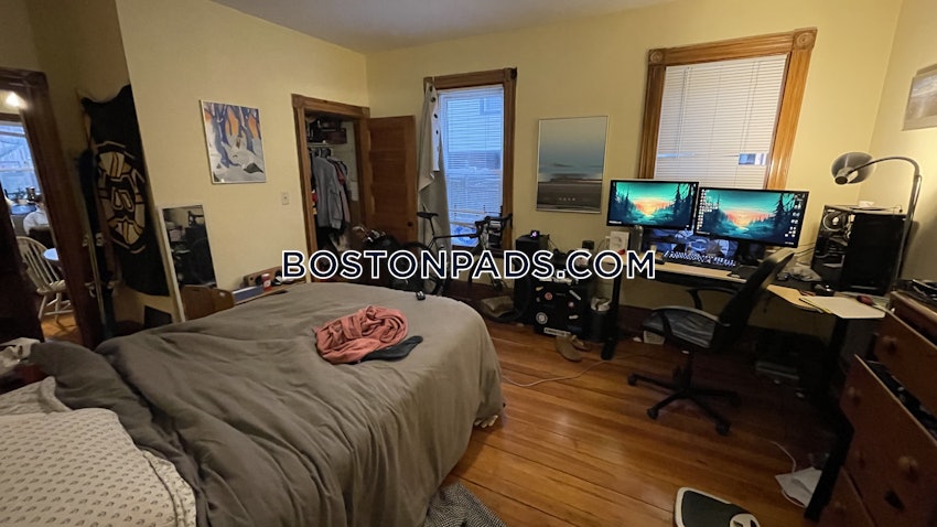 BOSTON - MISSION HILL - 4 Beds, 1 Bath - Image 13