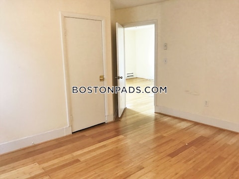 Maverick St. Boston photo 3