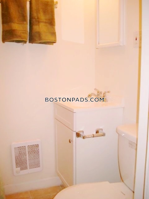 Maverick St. Boston photo 9