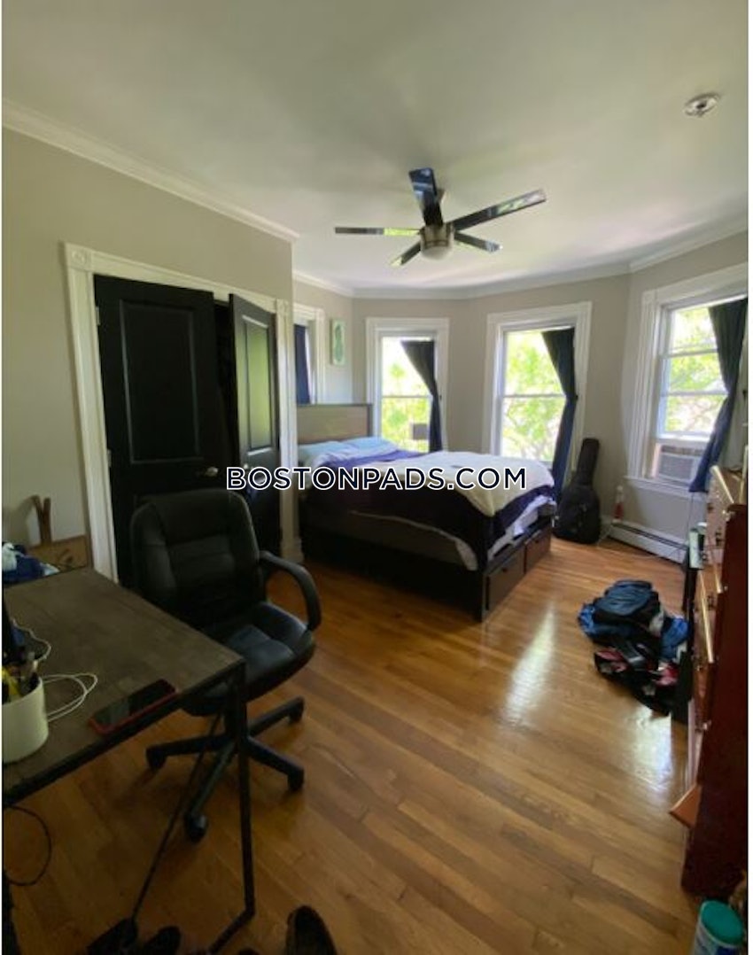 BOSTON - DORCHESTER/SOUTH BOSTON BORDER - 4 Beds, 2 Baths - Image 7