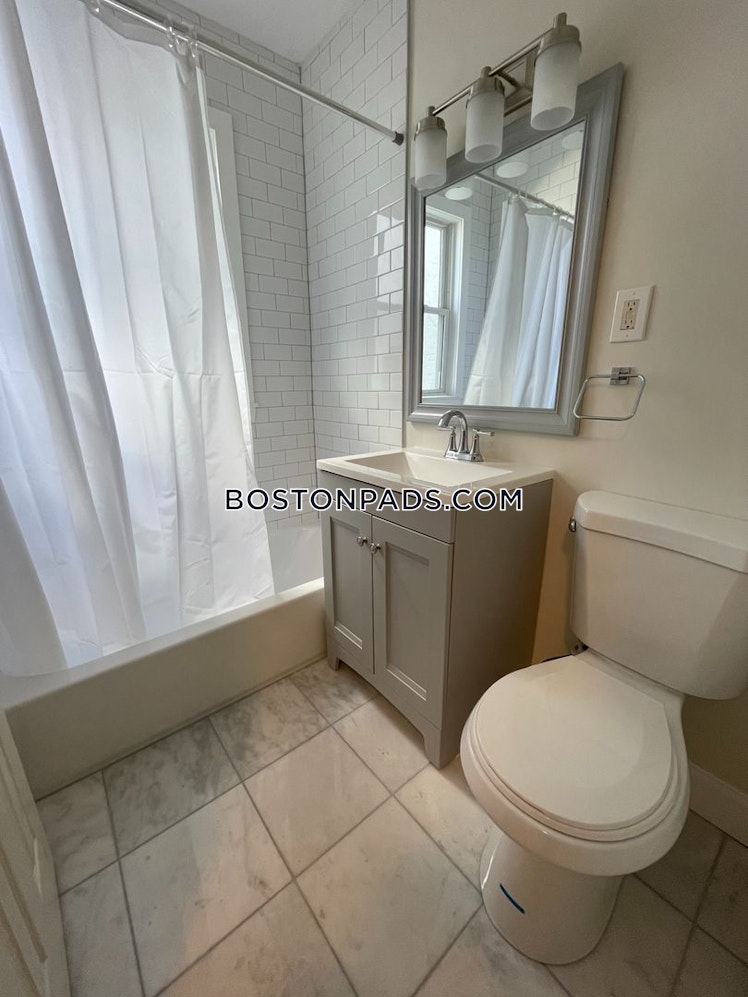 Winthrop Shore Dr., Winthrop