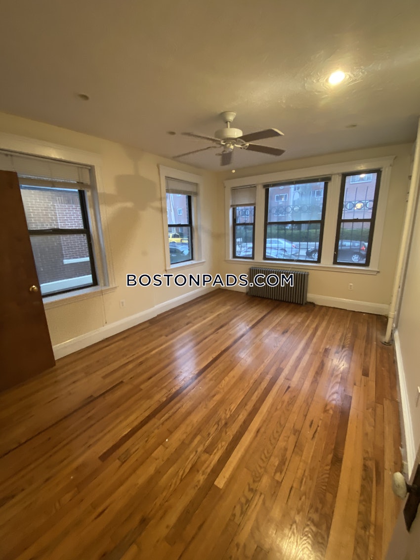 BOSTON - ALLSTON/BRIGHTON BORDER - 2 Beds, 1 Bath - Image 12