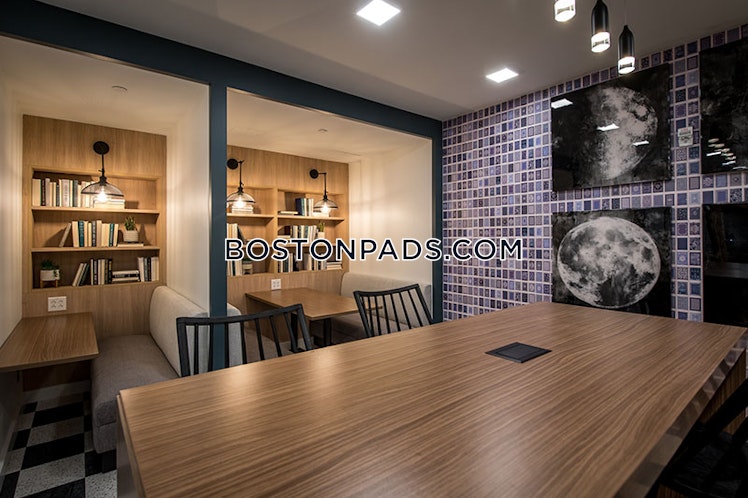 Commonwealth Ave., Boston