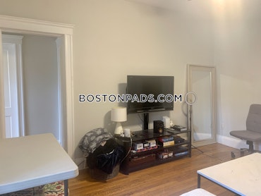 Boston - 2 Beds, 1 Baths