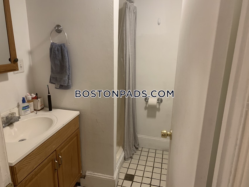 BOSTON - MISSION HILL - 4 Beds, 2 Baths - Image 29