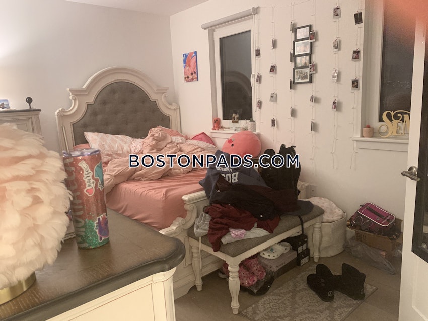 BOSTON - FORT HILL - 4 Beds, 2 Baths - Image 13